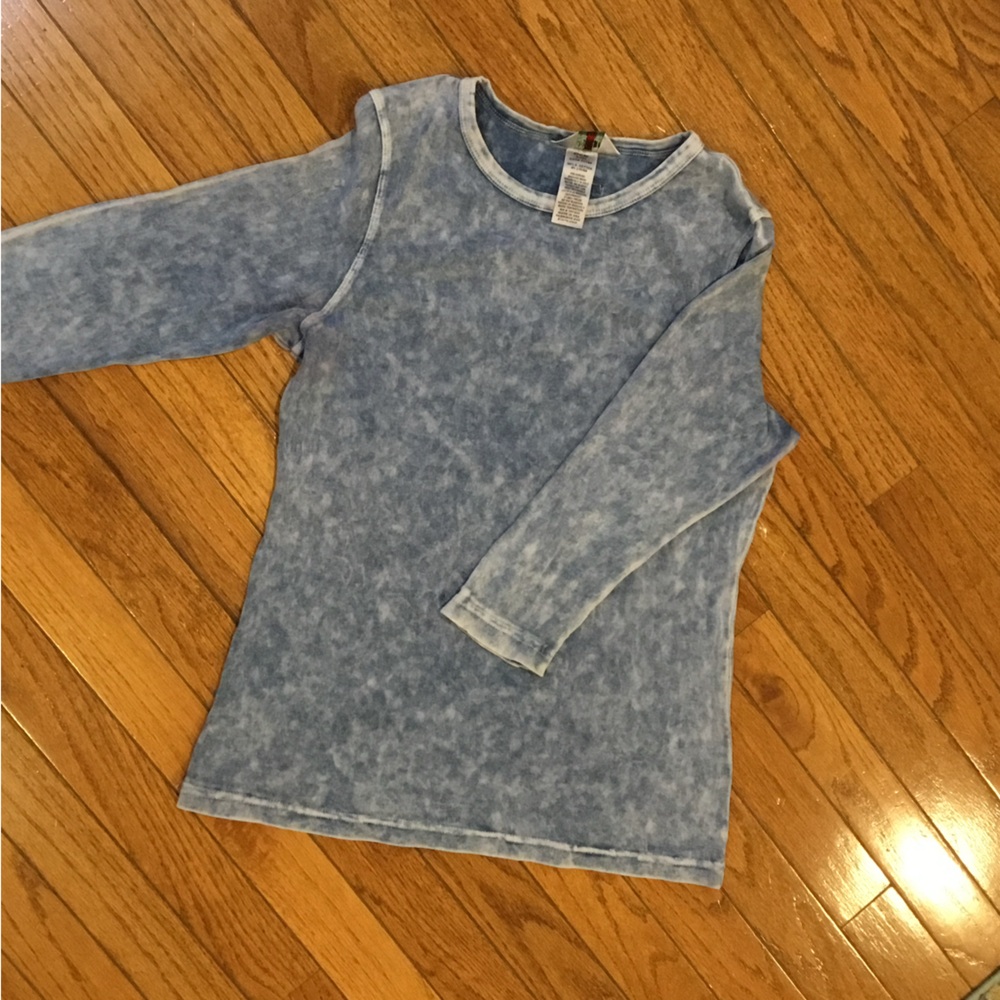 COPY - 2 hard tails women’s light denim wash shirts
